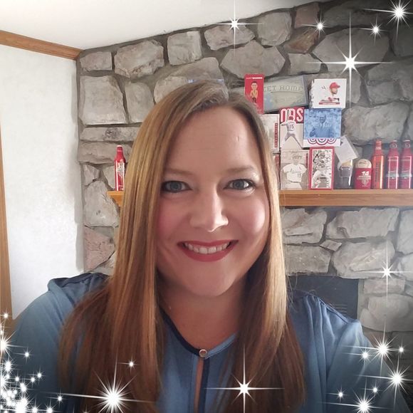 Meet your Posher, Christina - Picture 1 of 1